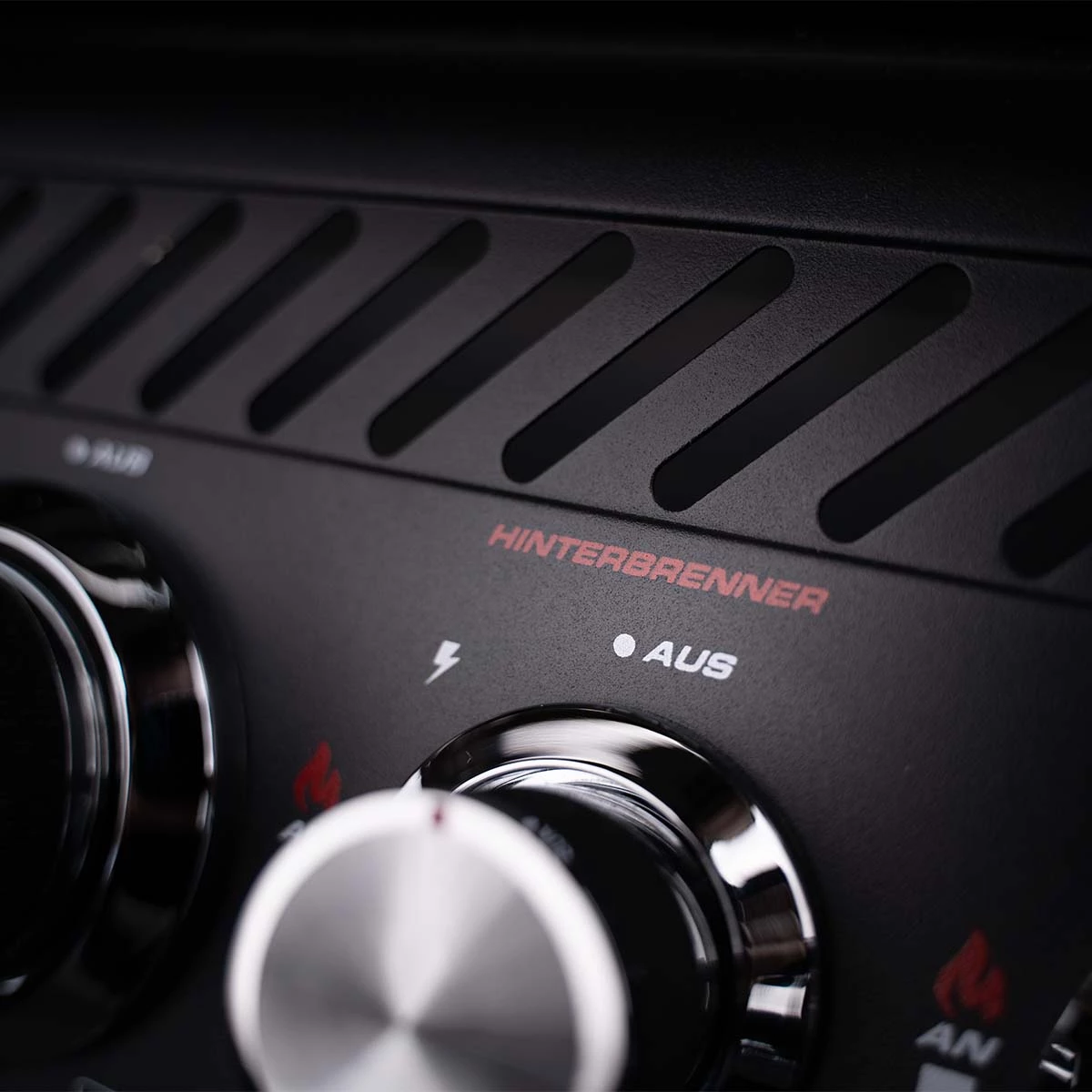 SANTOS S-418 All Black | Seiten- & Heckbrenner | Komplett Schwarz Inkl. Drehspieß, Rostheber & Silikonablage 18 SANTOS S-418 All Black | Seiten- & Heckbrenner | Komplett Schwarz Inkl. Drehspieß, Rostheber & Silikonablage – Bild 18