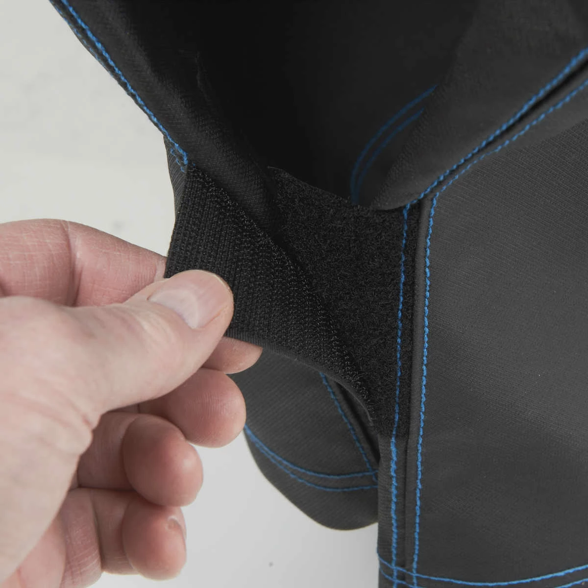 Broil King Schutzhülle Signet, Sovereign 300er, Baron 400er & Crown 400er 2 Broil King Schutzhülle Signet, Sovereign 300er, Baron 400er & Crown 400er – Bild 2