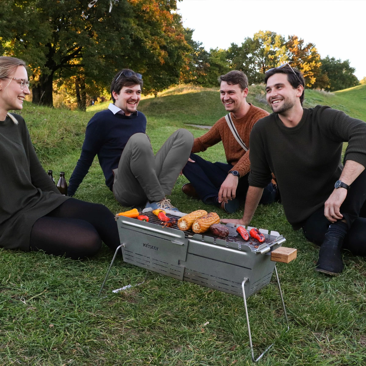 Knister Grill Premium – Tragbarer Holzkohlegrill Aus Edelstahl 2 Knister Grill Premium – Tragbarer Holzkohlegrill Aus Edelstahl – Bild 2
