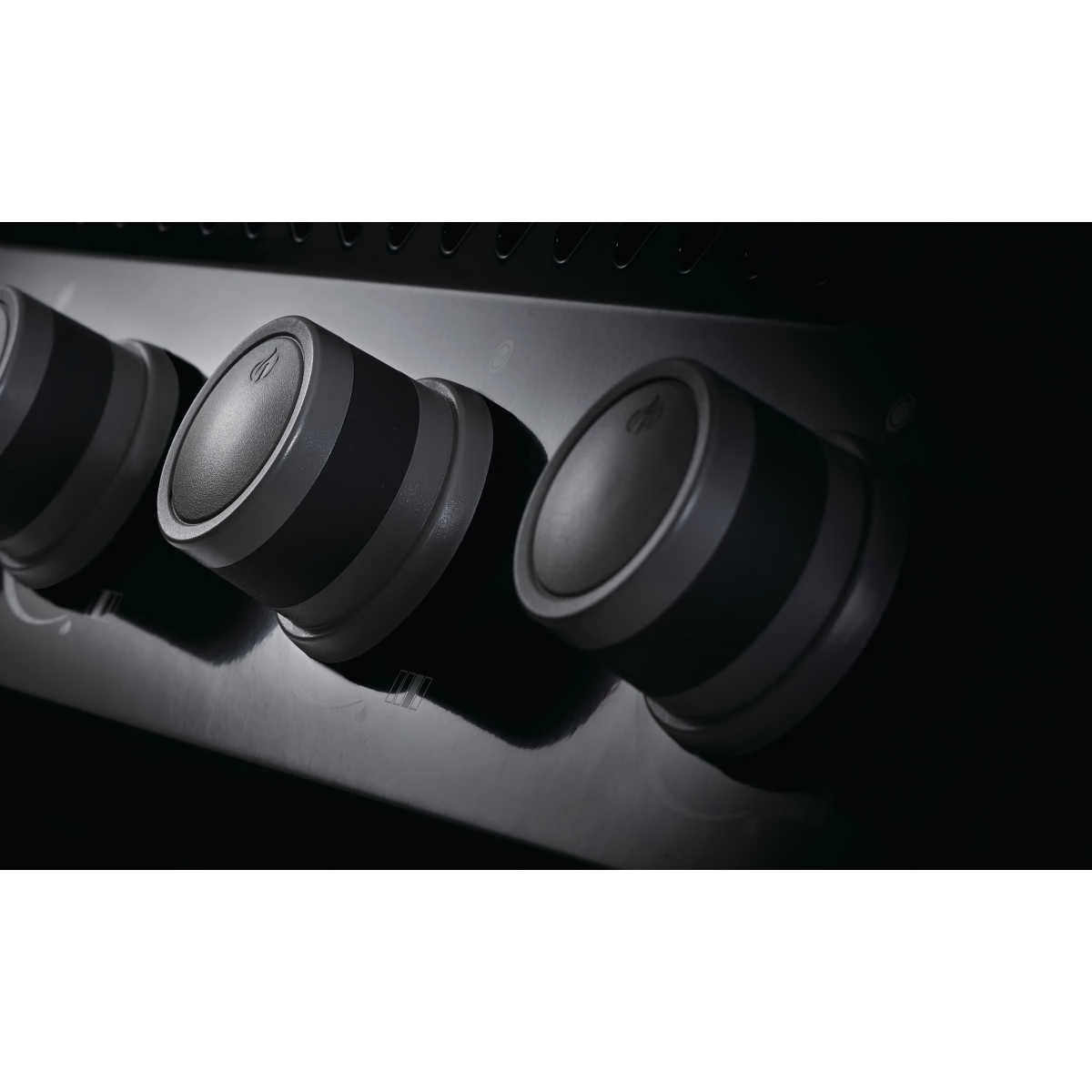 Napoleon Rogue 425 Mit Heck- & Seitenbrenner Inkl. Drehspieß, Schwarz 1 Napoleon Rogue 425 Mit Heck- & Seitenbrenner Inkl. Drehspieß, Schwarz